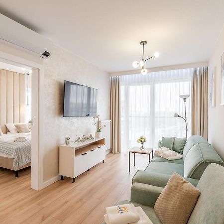 Laba Kolobrzeg Apartamenty Kasprowicza 20C Parking Basen Fitness Bawialnia W Cenie, Parkplatz Schwimmbad Fitness Spielzimmer Im Preis Exterior photo