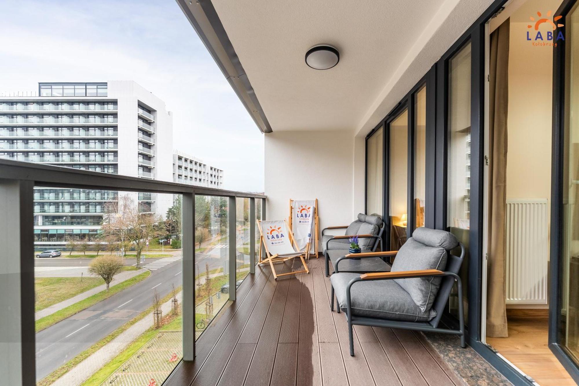 Laba Kolobrzeg Apartamenty Kasprowicza 20C Parking Basen Fitness Bawialnia W Cenie, Parkplatz Schwimmbad Fitness Spielzimmer Im Preis Exterior photo